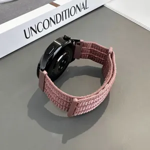Ersatz Nylon Uhrenarmband kompatibel mit Huawei Watch GT Runner2 in zartem Rosa.