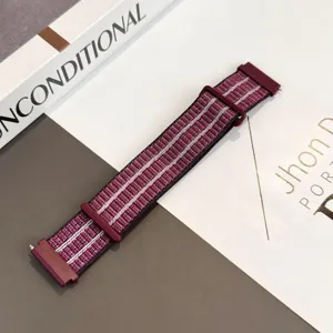 Atmungsaktives Nylon-Uhrenarmband kompatibel mit Huawei Smartwatch, bequemes Webdesign.