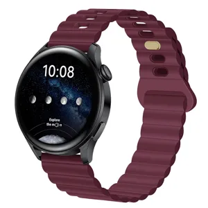 Correa de reloj magnética de silicona en rojo vino, compatible con smartwatches.