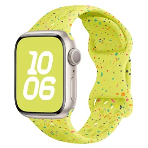 Bracelet de montre en silicone à pois colorés avec trous respirants pour montres connectées.