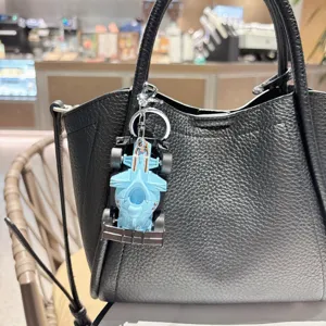 Portachiavi auto da corsa F1 metallo lega borsa ciondolo blu anello chiave auto chic