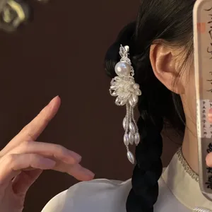 Elegant pearl flower tassel hair clip for women, luxury designer hair accessory and side clip.