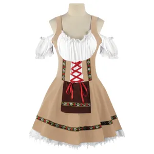 Detalle de disfraz camarera de cerveza Oktoberfest, vestido dirndl con mangas abullonadas.
