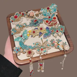 Chinesischer Stil Legierung Künstliche Perle Haarklammer Retro Emaille Schmetterling Quaste Entenschnabelclip Für Hanfu Cheongsam Damen Schmuck