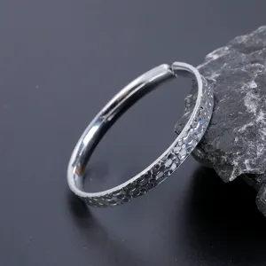 Minimalistisch Kupfernickel Eistextur Offener Armreif Für Damen Galvanisiert Geometrisch Solide Weißkupfer Manschette Geschenk