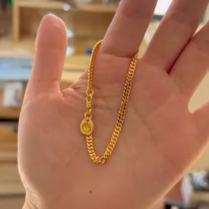 Bracelet Chaîne Gourmette en Cuivre Or Minimaliste Avec Pendentif Rond Bijoux de Main Géométriques Électroplaqués Cadeau d'Anniversaire Homme