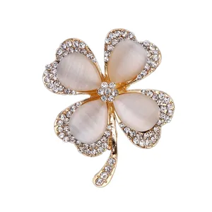 Elegant Four-Leaf Clover Rhinestone Cat's Eye Brooch Women Fashion Clothing Accessory Main Image