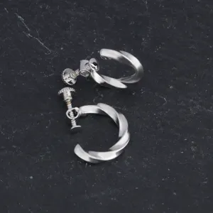 Pendientes de presión tipo tornillo Moebius para hombres, joya minimalista sin perforación.