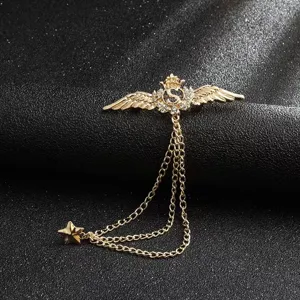 Broche de hombre alas de ángel doradas corona cadena borla accesorio de moda para chaqueta