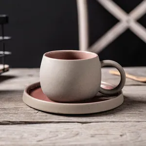 Juego de taza y plato de café de cerámica retro japonesa taza bicolor creativa desayuno