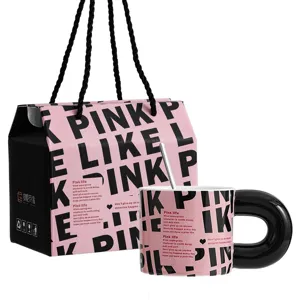 Set de taza de café de cerámica creativa con caja de regalo y cuchara diseño rosa elegante