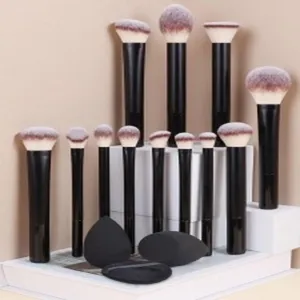12-delige make-up kwast set met lange handgrepen en zwarte sponsjes, cosmetische kit.