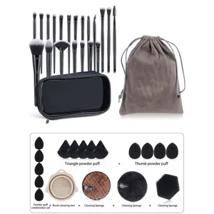 Gedetailleerd overzicht van make-up kwastenharen, zachte sponsjes en siliconen matten.