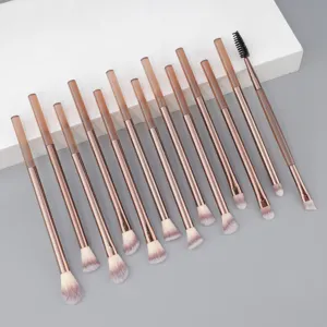 Set di 13 pennelli da trucco professionali con manico traslucido lungo morbidi pennelli