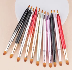 Pincel de labios de doble punta retráctil con tapa, herramienta de maquillaje portátil precisa.
