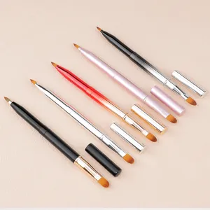Pincel de labios retráctil con tapa, herramienta de maquillaje portátil para lápiz labial.