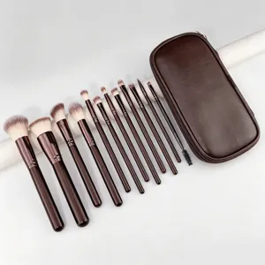 12-delige bruine make-up kwast set met etui, zachte poeder- en oogkwasten voor dagelijkse schoonheid.