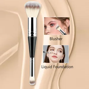 Double-ended makeup brush set dual purpose foundation concealer brush beauty tool detail view