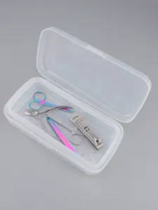 Scatola di disinfezione per unghie in plastica trasparente con attrezzi di manicure.