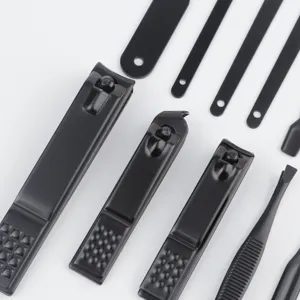 Detaillierte Ansicht des schwarzen Edelstahl Nagelknipser Maniküre Werkzeug Sets.