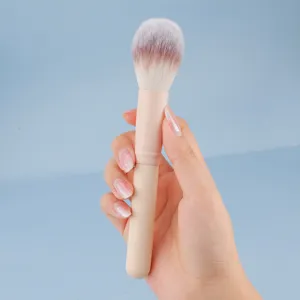 Brocha de maquillaje suave individual para iluminador colorete contorno y polvos uso diario