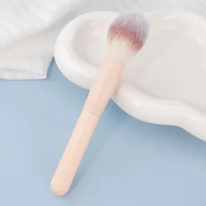 Brocha de maquillaje suave polvo rubor iluminador para uso cosmetico facial diario profesional.
