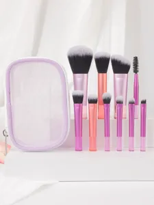 Vista detallada de un juego de 10 brochas de maquillaje profesionales con bolsa de malla suave.