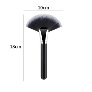 Large wooden handle fan makeup brush highlighter brush for professional daily cosmetic use