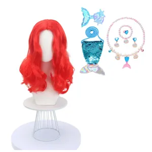 Parrucca cosplay lunga e mossa rossa con set di accessori da sirena per Halloween.