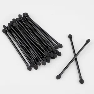 Wholesale portable double-ended extra-long sponge eyeshadow brush for studio makeup use.