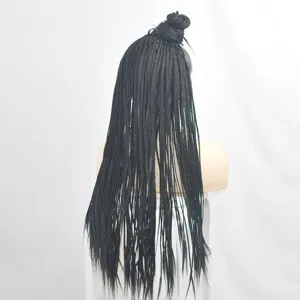 Vue arrière détaillée d'une perruque lace front noire tressée avec de longues nattes box braids.