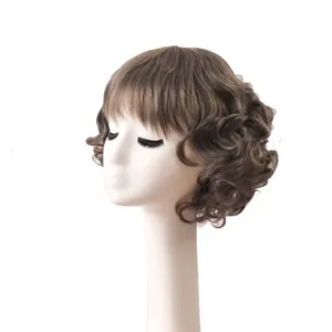 Peluca corta rizada para mujeres mayores, peluca castaña vista detallada, ideal para actuaciones