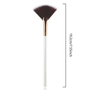 Professional Fan Makeup Brush Flame Highlighter Brush Soft Synthetic Fiber Wood Handle Facial Cosmetic Tool
