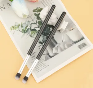 Soft makeup brush set with dual-color bristles for professional eyeshadow blending and shading.