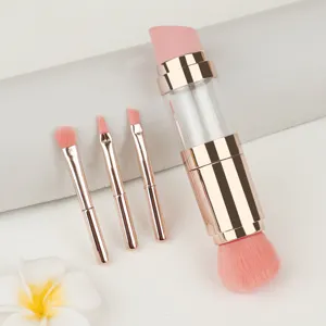Détail du kit de pinceaux de maquillage de voyage 5 en 1, poils roses et étui.