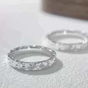 Bague en Cuivre Minimaliste pour Femme Texture de Glace Pilée Géométrique Bijou de Mode Bague de Doigt Cadeau