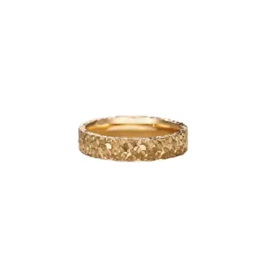 Bague dorée pour femme au texture de glace concassée brillante, bijoux de doigt tendance.