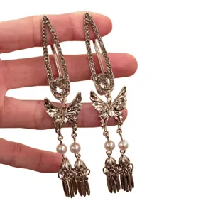 Vintage rhinestone butterfly tassel hair clip elegant side duckbill hair accessory for women