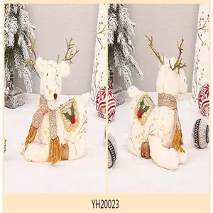 Decorazione renna in peluche di Natale tessuto alce ornamento con sciarpa e corna dorate