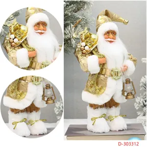 Gedetailleerd overzicht van staande goud-witte kerstman decoratiefiguur met lantaarn.