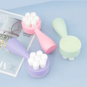 Brosse nettoyante visage manuelle en silicone, poils doux pour un nettoyage en profondeur.