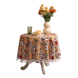 American style vintage floral round tablecloth with fringe for home dining table decor.
