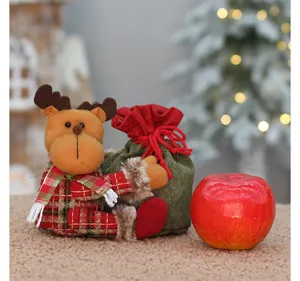 Weihnachts Rentier Plüschtier Detail mit feiner Stofftextur, tolle Geschenktüte Dekoration.