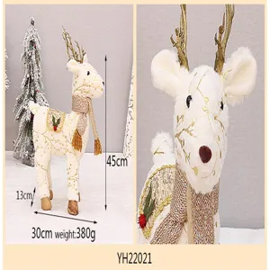 Decorazione di renna natalizia in peluche con stampa dorata e sciarpa morbida e calda.