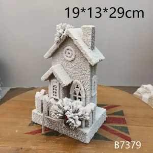 Kerst houten huis decoratie sneeuw bedekt ornament 19x13x29cm tafeldecoratie