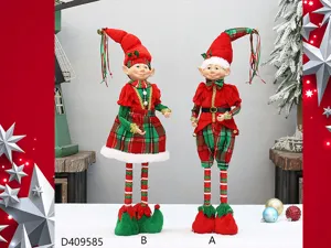 Detailansicht des Weihnachtselfen-Puppenpaars mit festlichen rot-grünen Karomustern und Beinen.
