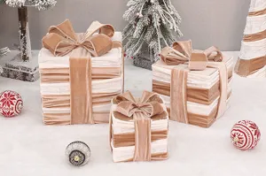 Ensemble de 3 boîtes-cadeaux décoratives en velours de Noël pour décor de sapin en détail