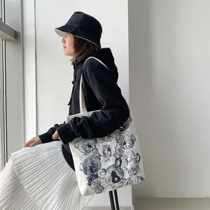 Canvas tote bag for women, Japanese Harajuku style single shoulder bag with cute bear print.