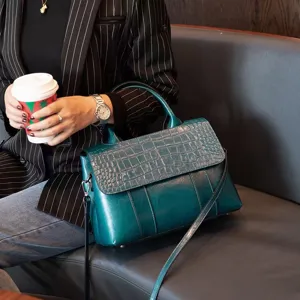 Retro genuine leather women handbag, oil wax cowhide small square shoulder bag for daily use.