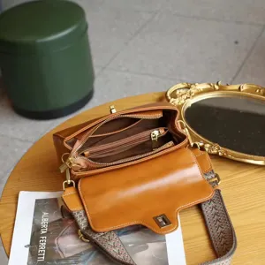 Retro genuine leather pillow bag top layer cowhide stylish crossbody bag detail view